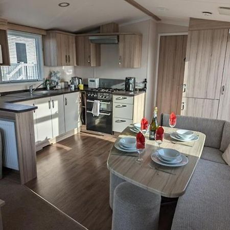 Sleeps 6 Modern And Bright Caravan Littlesea Haven Weymouth Hotel Ngoại thất bức ảnh